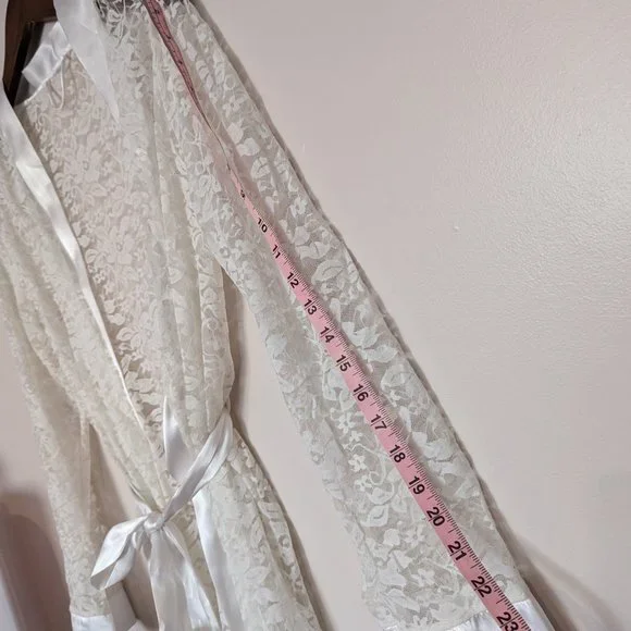 Delicate Lace & Satin Smooth Trimmed, Intimates Robe - est. size S - Picture 4 of 6